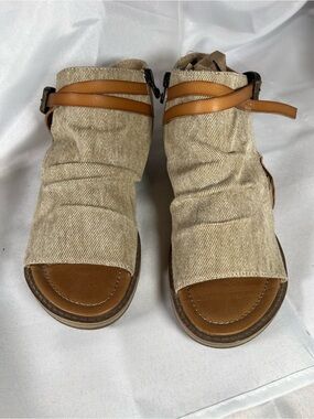 Blowfish Malibu Size 8 Taupe Striped Canvas Ruched Sandals B150 NEW